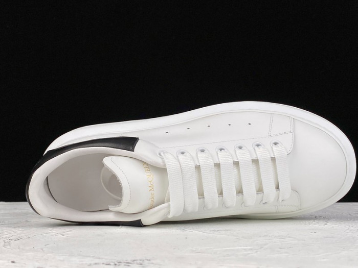 ale*d*r M*Q*en sole sneakers black kickze-1