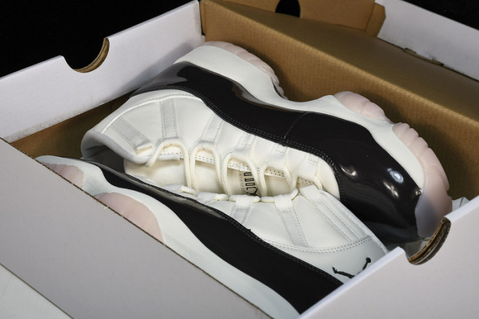 air jordan 11 wmns neapolitan ar0715-101