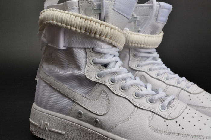 nike wmns sf force 1 “triple white” 903270 100