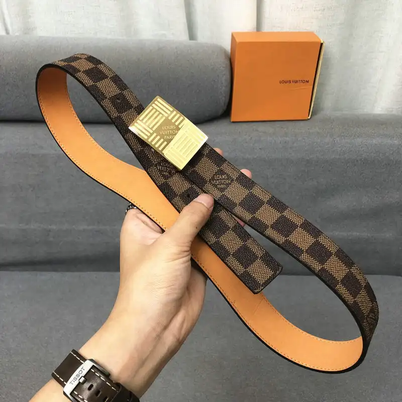 LV Belts 2102SH0067