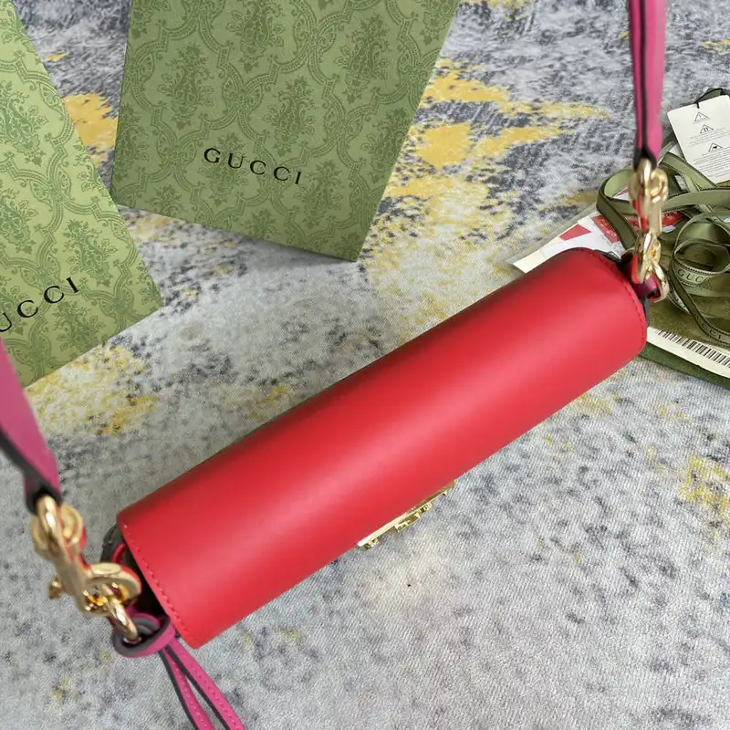 G*u*i bag 2201dj0054