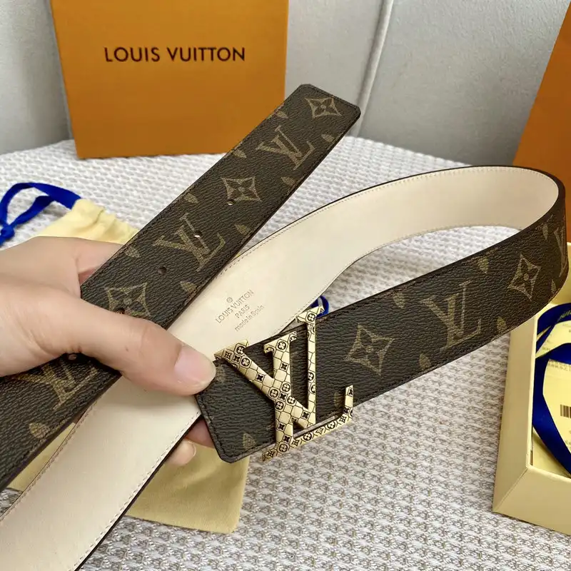 LV Belts 2201XA0247