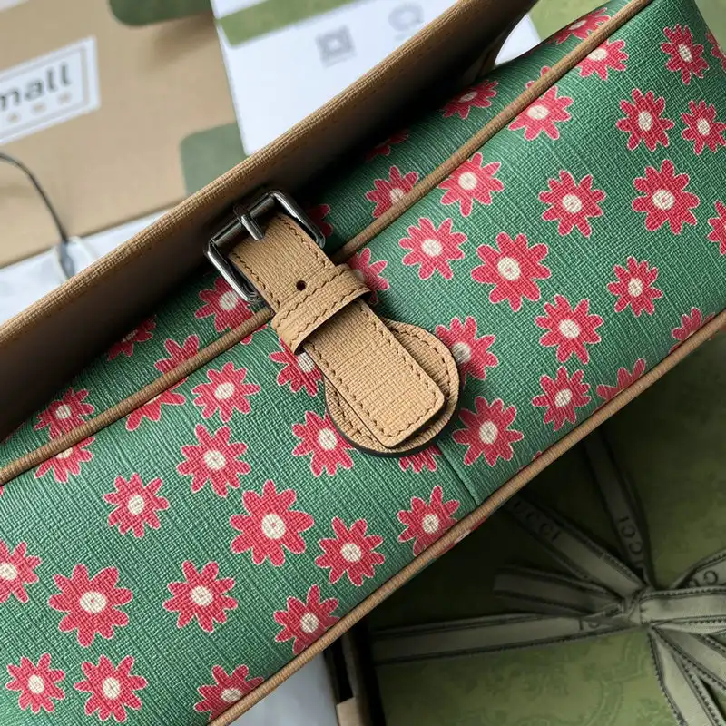 G*u*i bag 2204ya0073