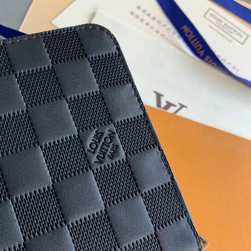 LV Bag 2209YZ0039