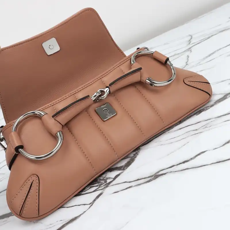 G*u*i bags 2311ya0130