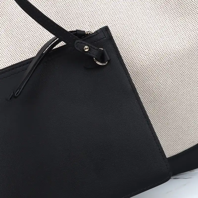 G*u*i bags 2411ya0187