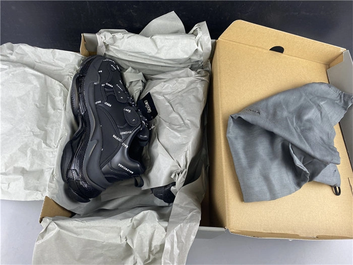 BLCG TRIPLE SNEAKER 524039 W09E1 HighPerformance 4518