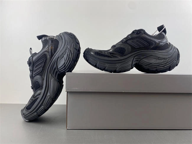 Seasonal Balenciaga 815859 W2MV3 4278