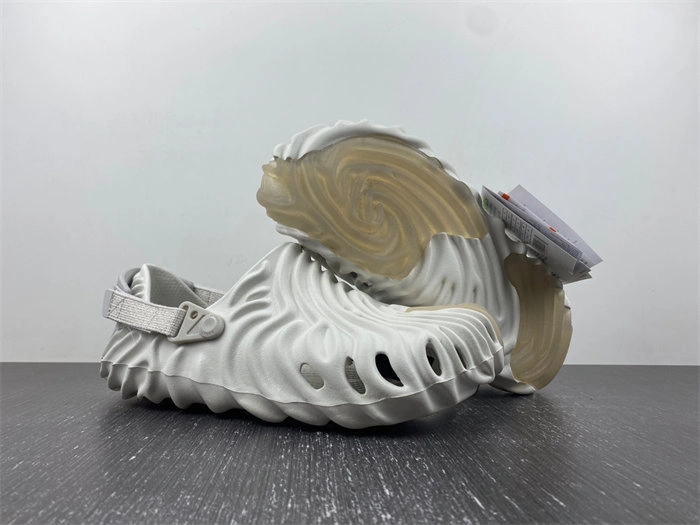 Crocs Pollex Clog by Salehe Bembury Stratus 207393- WrinkleFree 5595