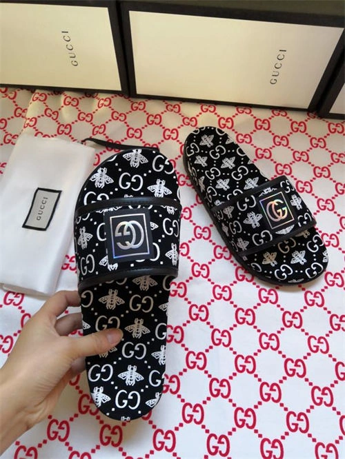 Minimalist Gocci Slipper 5715