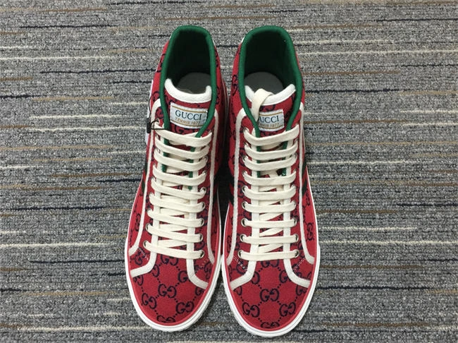 G*u*i high top sneaker snug 208