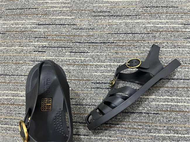 G*u*i sandals effortless 358