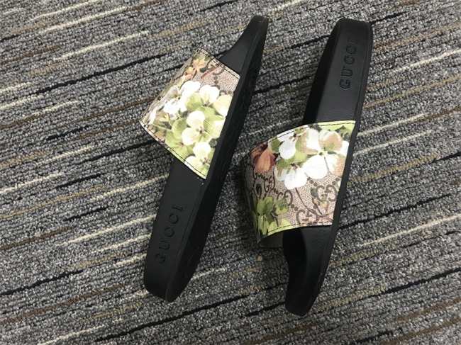 G*u*i slide unisex 382