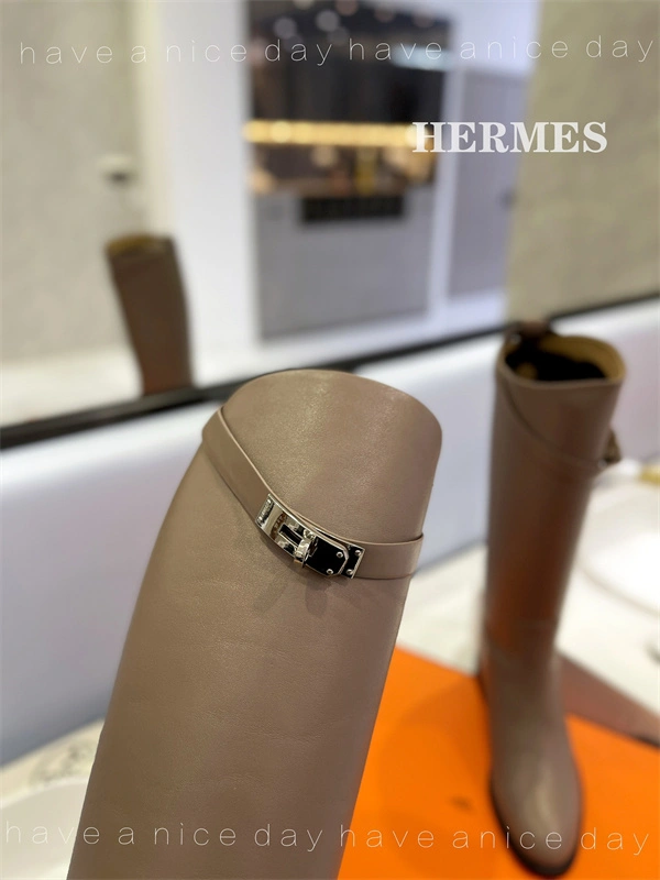 Comfortable H Boot 2422