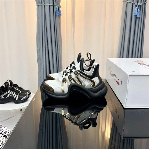 Cozy LV1 Archlight 1958