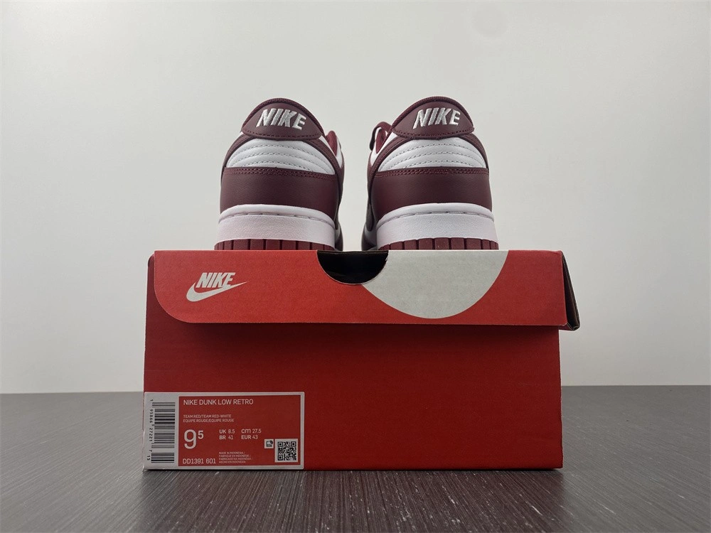 Seasonal Nike Dunk Low Bordeaux DD1503- 4579