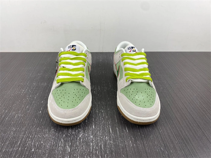 Nike Dunk Low SWOOSH D09457- UrbanChic 4619