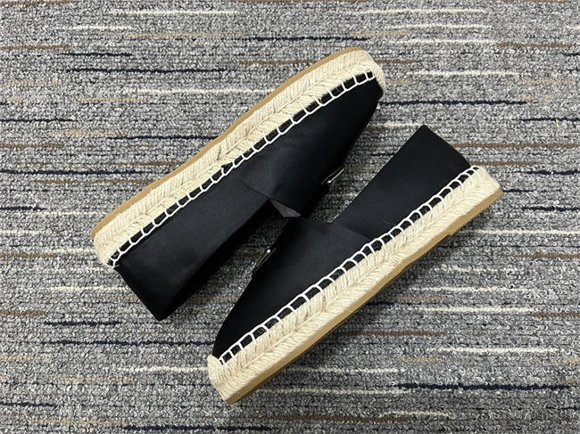 Durable Prada Leather Sneaker 3315