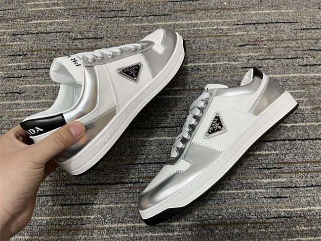 Stylish Prada Sneaker 3369