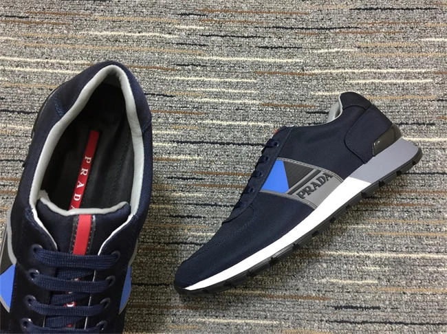 Prada Sneaker ModernLook 3382